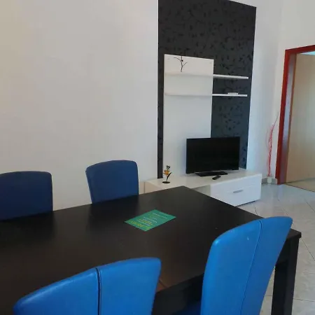 In Pula 9 Apartment *